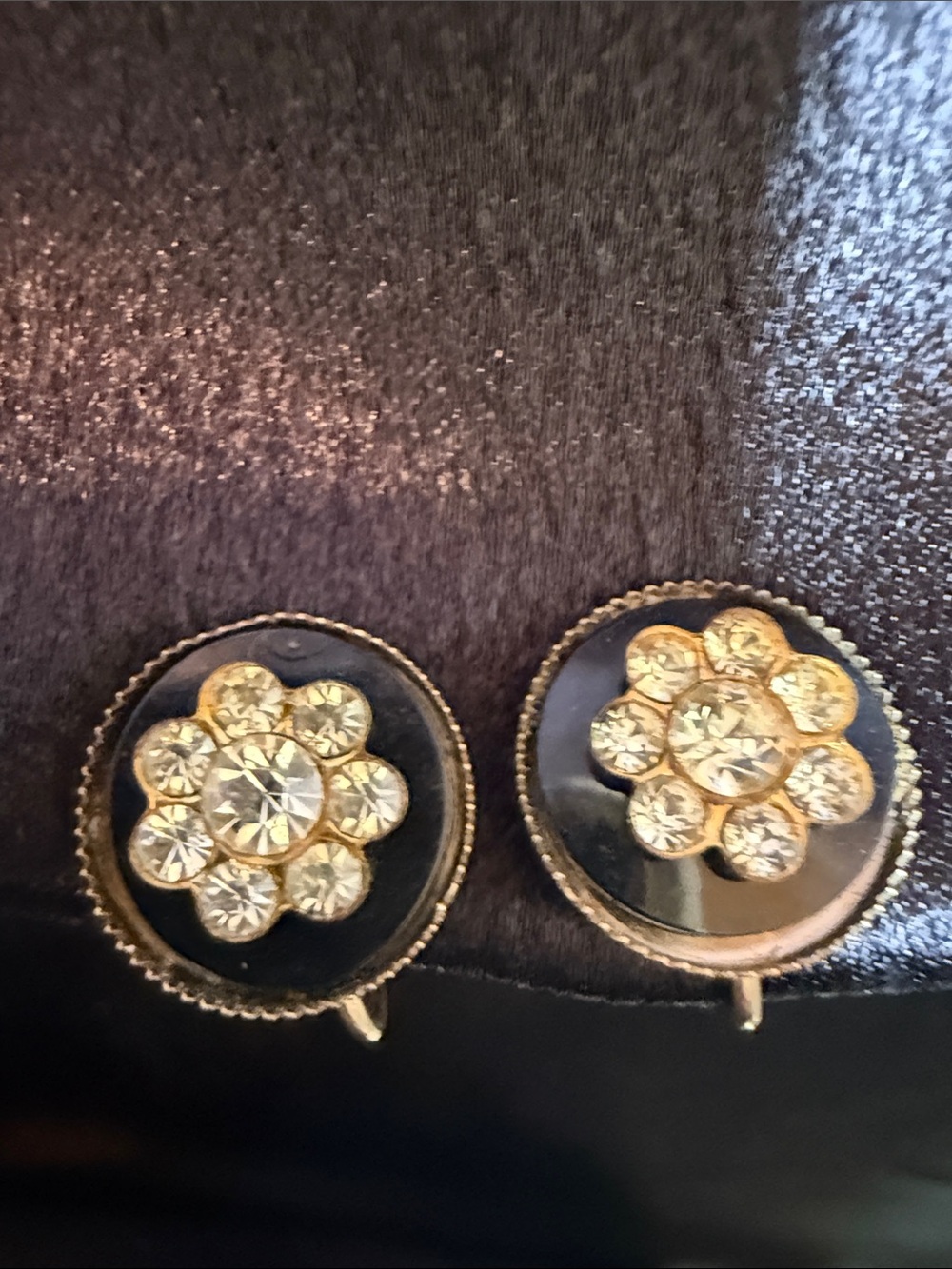 Vintage  Flower Crystal Clip-On  Screw Back Earrings in Black